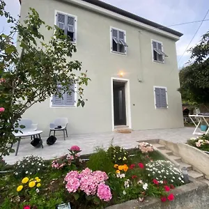 Casa vacanze Green House Daniel E Sara, Celle Ligure